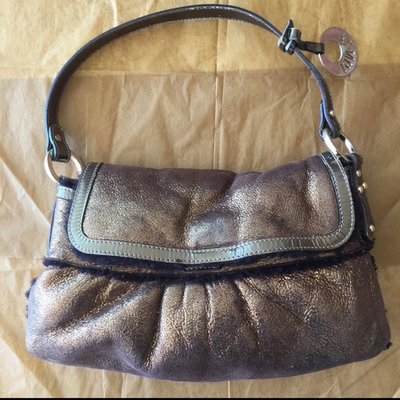 Authentic Fendi Gold Metallic Shearling Fun lined - Picture 4 of 12